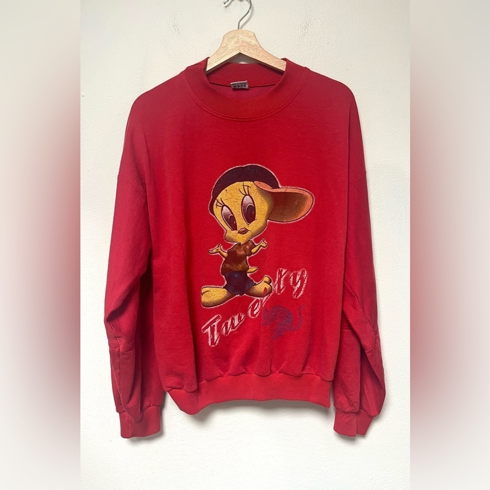 Vintage 90s Looney Tunes Tweety Bird Streetwear Sweatshirt 
Red Graphic Crewneck